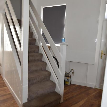Come On In Lucas Street Newport Train Station Sleep Upto 8 Villa Exterior foto