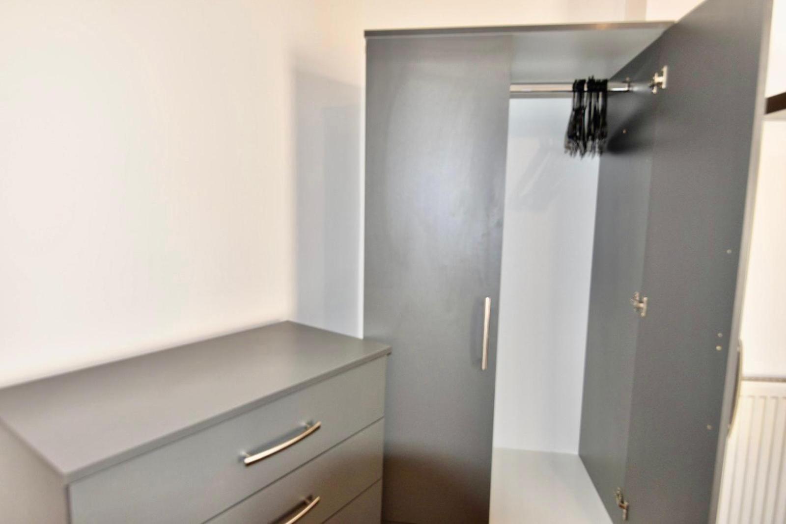Come On In Lucas Street Newport Train Station Sleep Upto 8 Villa Exterior foto