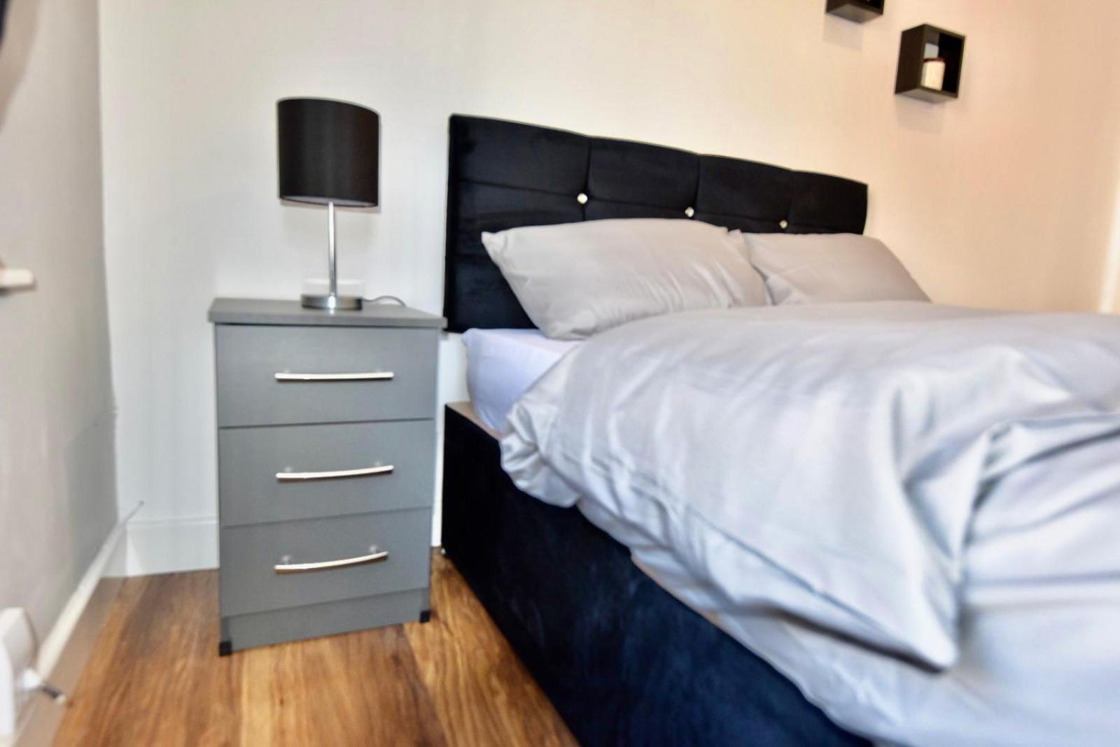 Come On In Lucas Street Newport Train Station Sleep Upto 8 Villa Cameră foto